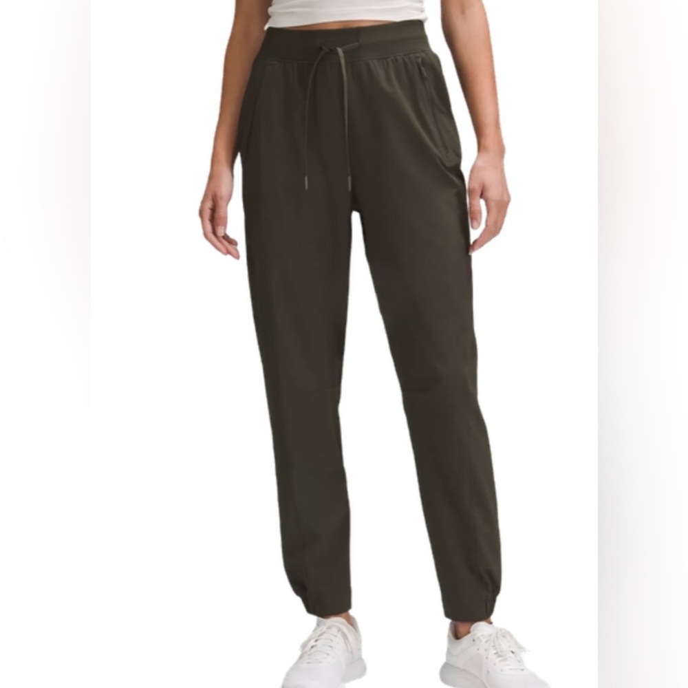 Lululemon License to Train Jogger Dark Olive Green Small Men’s